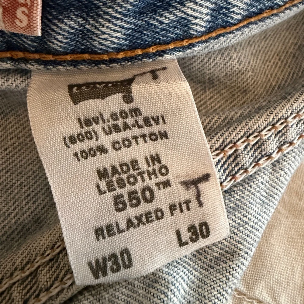 Vintage Levi's Light Blue Denim Jeans with Red Tab - Picture 13 of 14